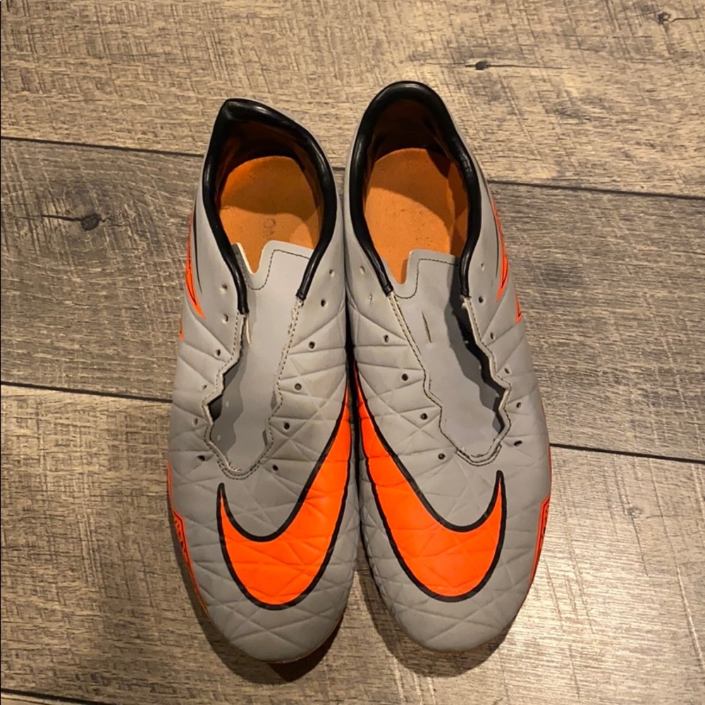 Nike soccer cleats 👍